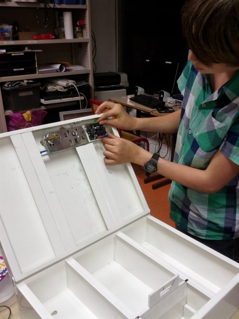 serrure applique exterieur